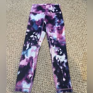 Lululemon Wunder Under Crops size 6